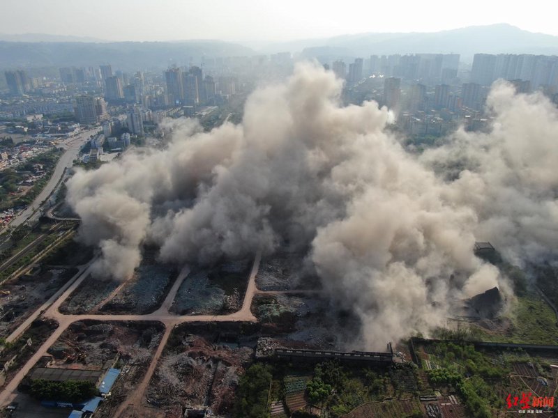 爆破拆除